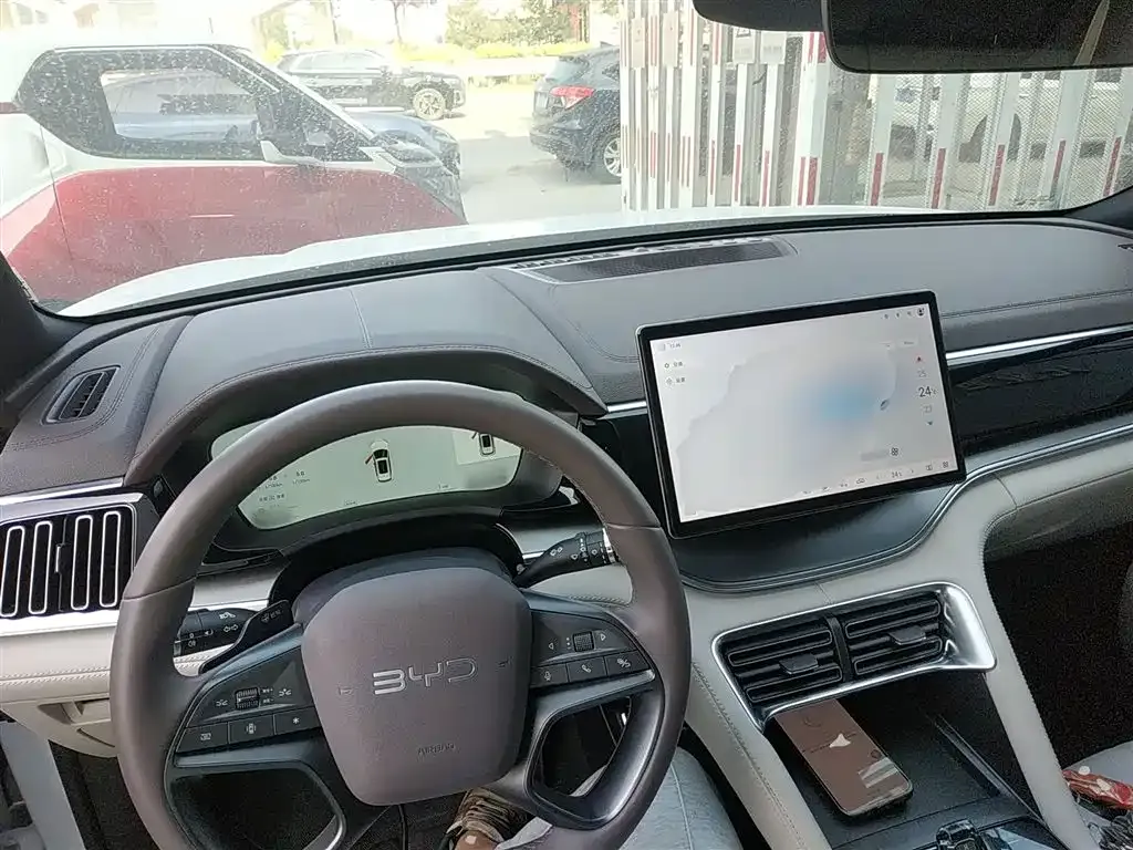 BYD PLUS New Energy — фото 10