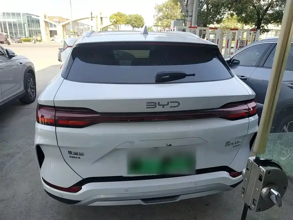 BYD PLUS New Energy — фото 6