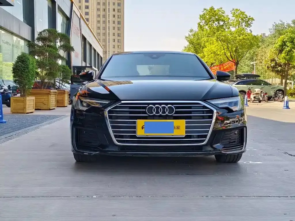 Audi A6L — фото 2
