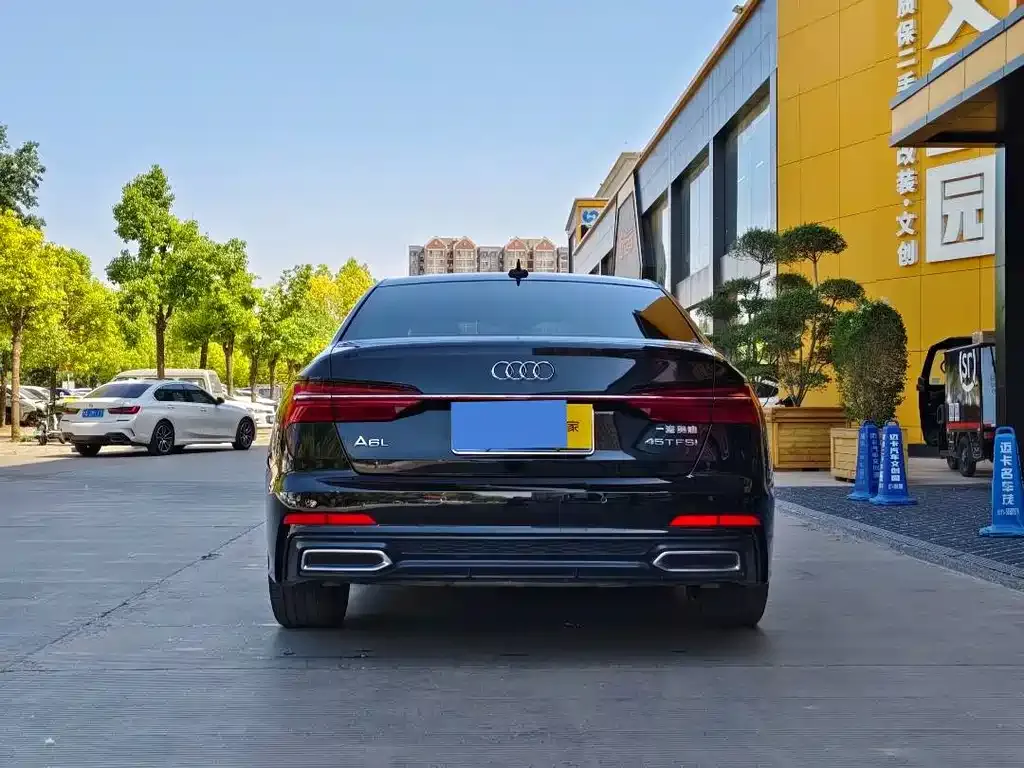 Audi A6L — фото 5
