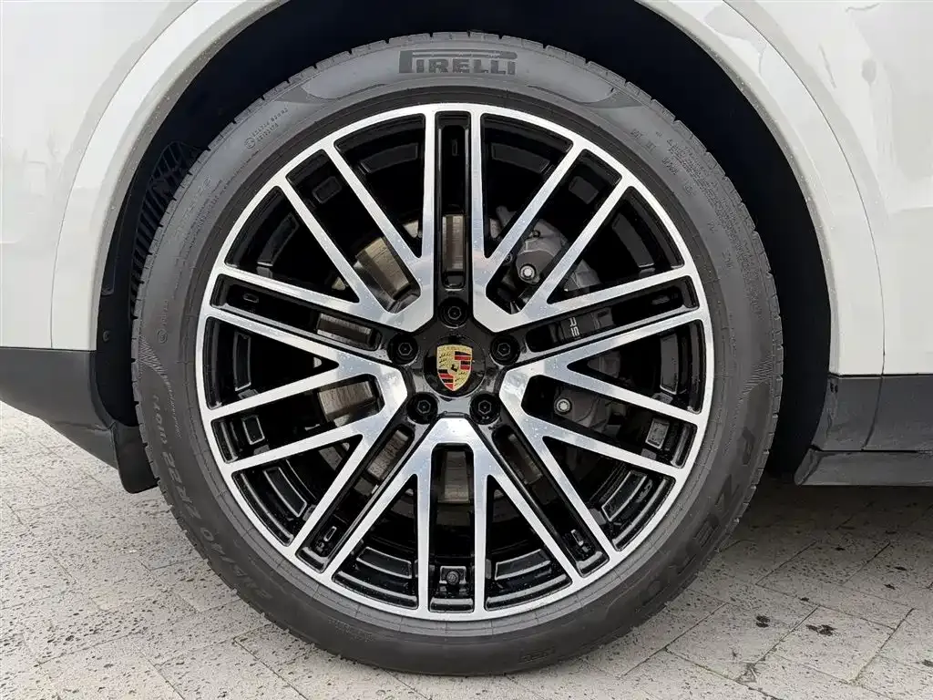 Porsche Cayenne — фото 6
