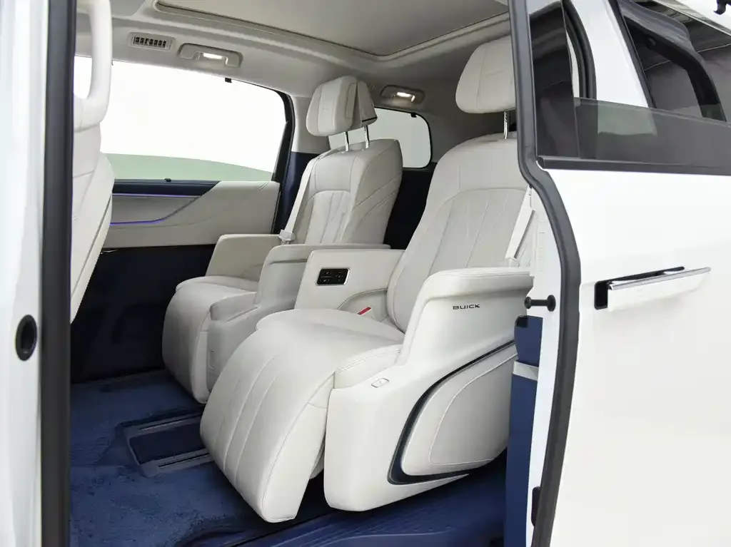 Buick GL8 Hybrid — фото 6