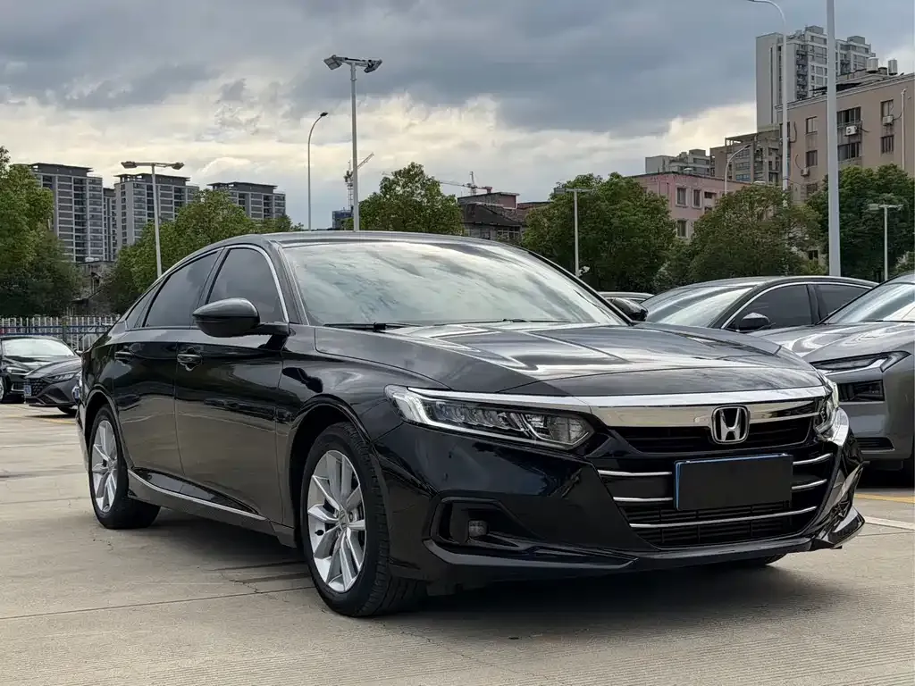 Honda Accord — фото 3