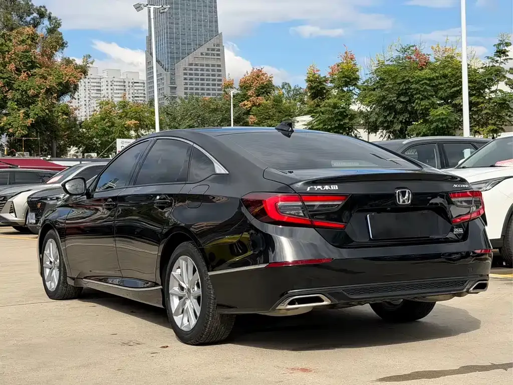 Honda Accord — фото 4