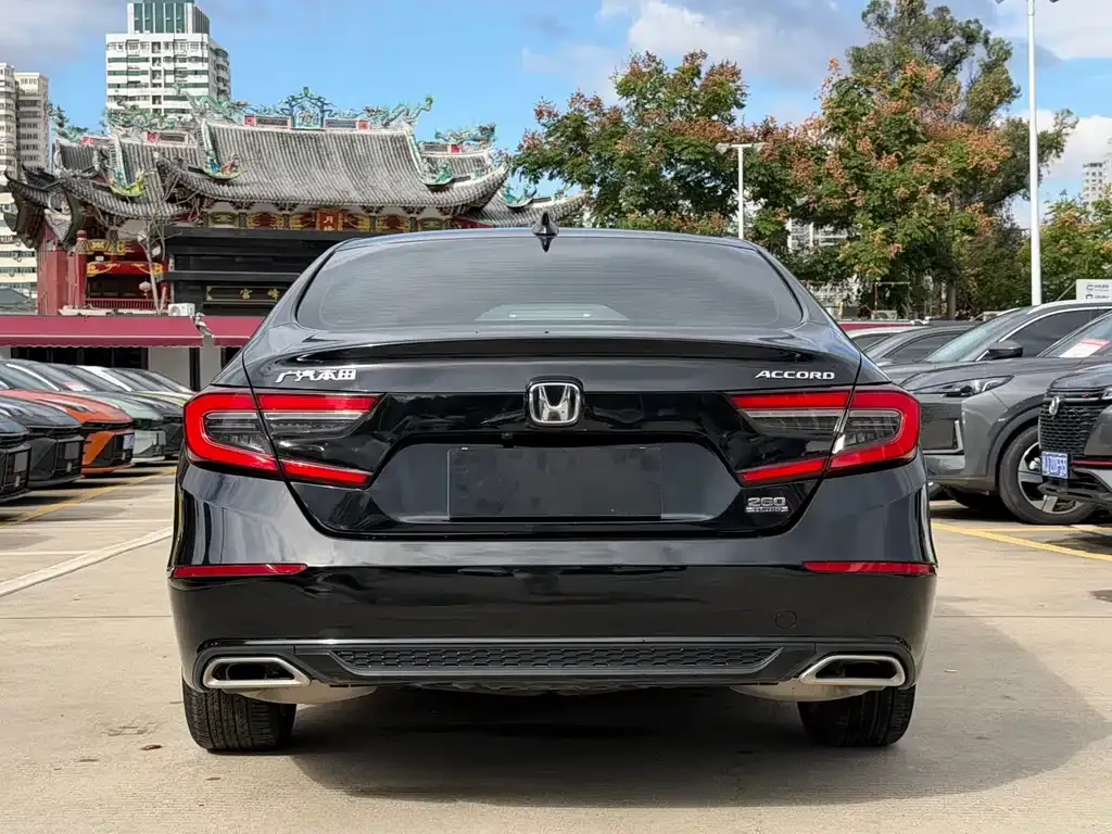 Honda Accord — фото 5