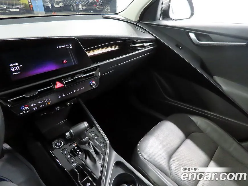 Kia Niro — фото 10