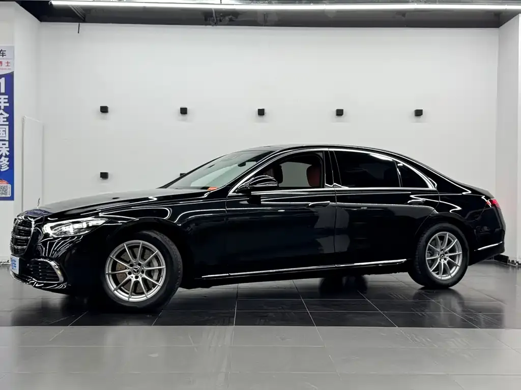 Mercedes-Benz S-Class — фото 1