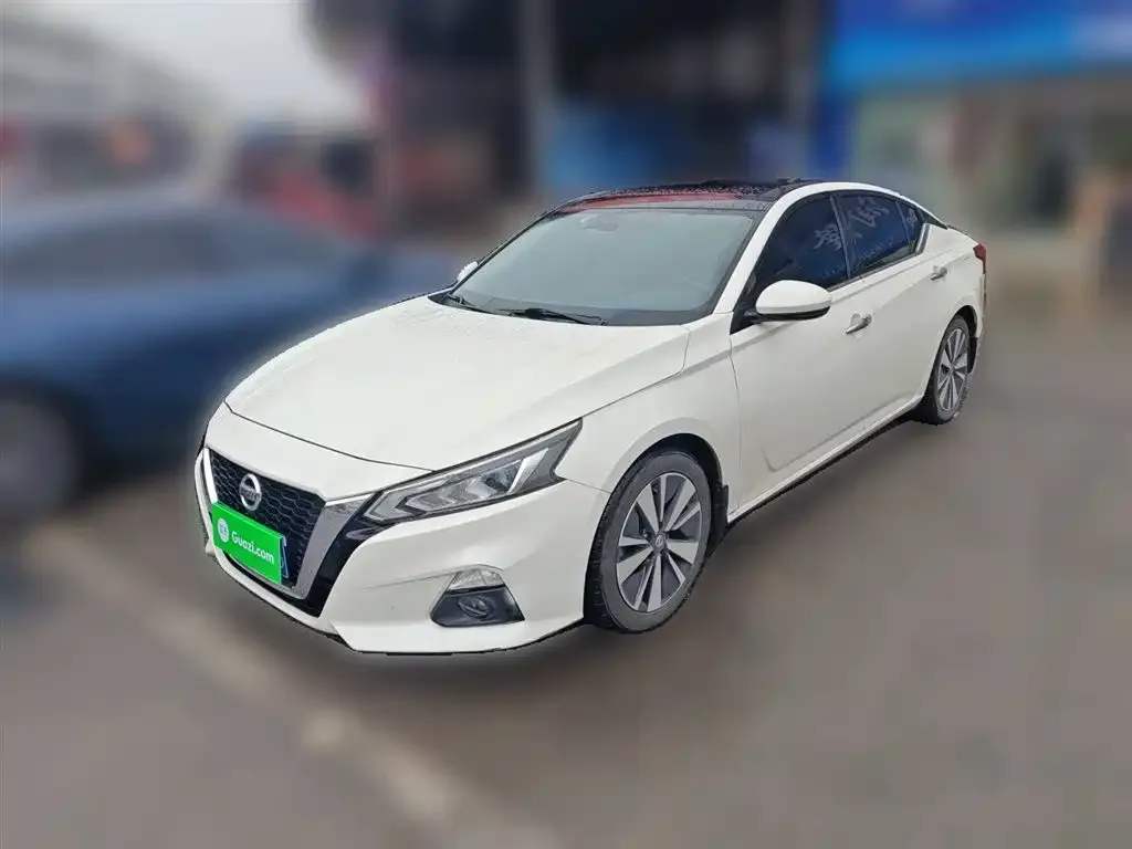 Nissan Teana — фото 1