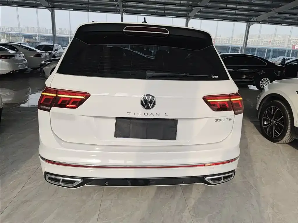 Volkswagen Tiguan L — фото 6