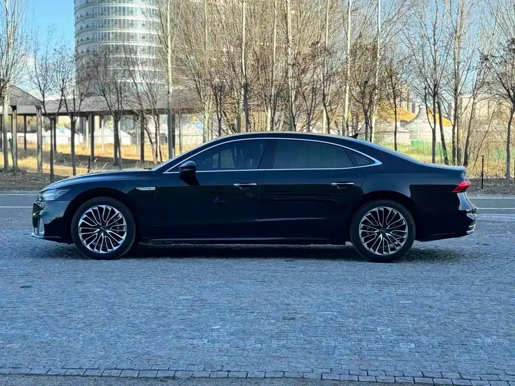 Audi A7L — фото 10