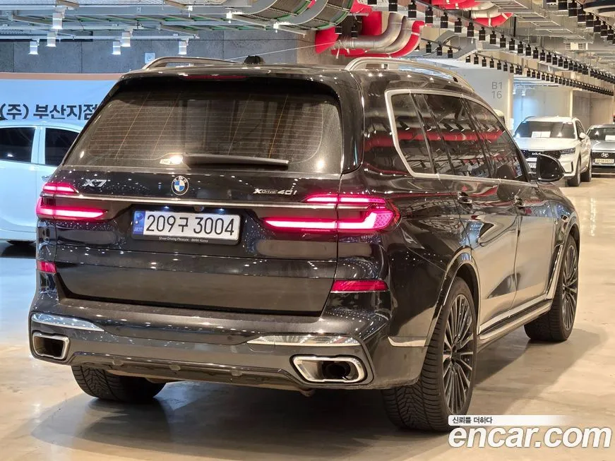 BMW X7 — фото 2
