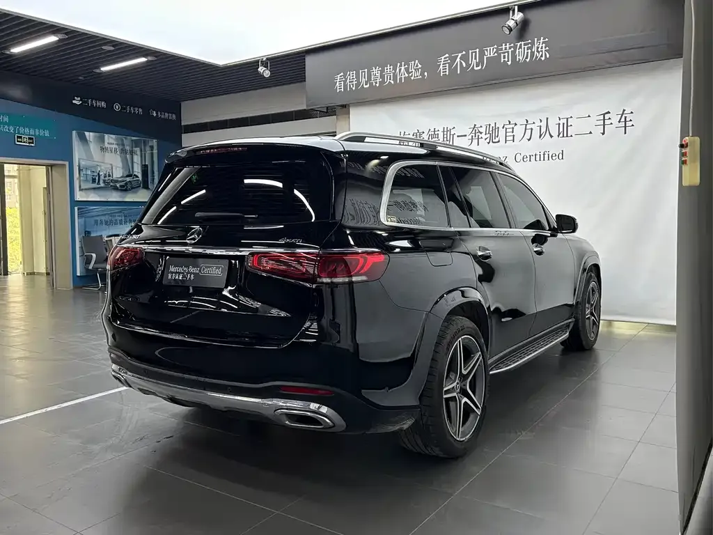 Mercedes-Benz GLS — фото 6