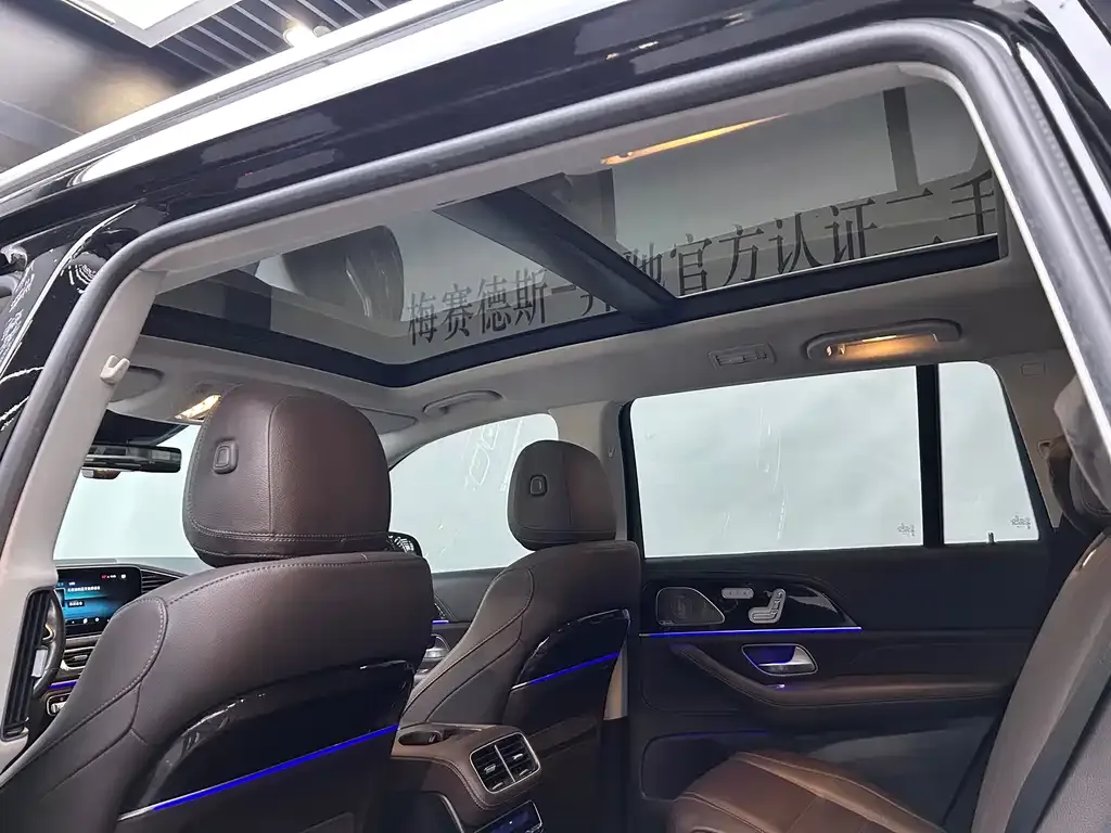 Mercedes-Benz GLS — фото 9