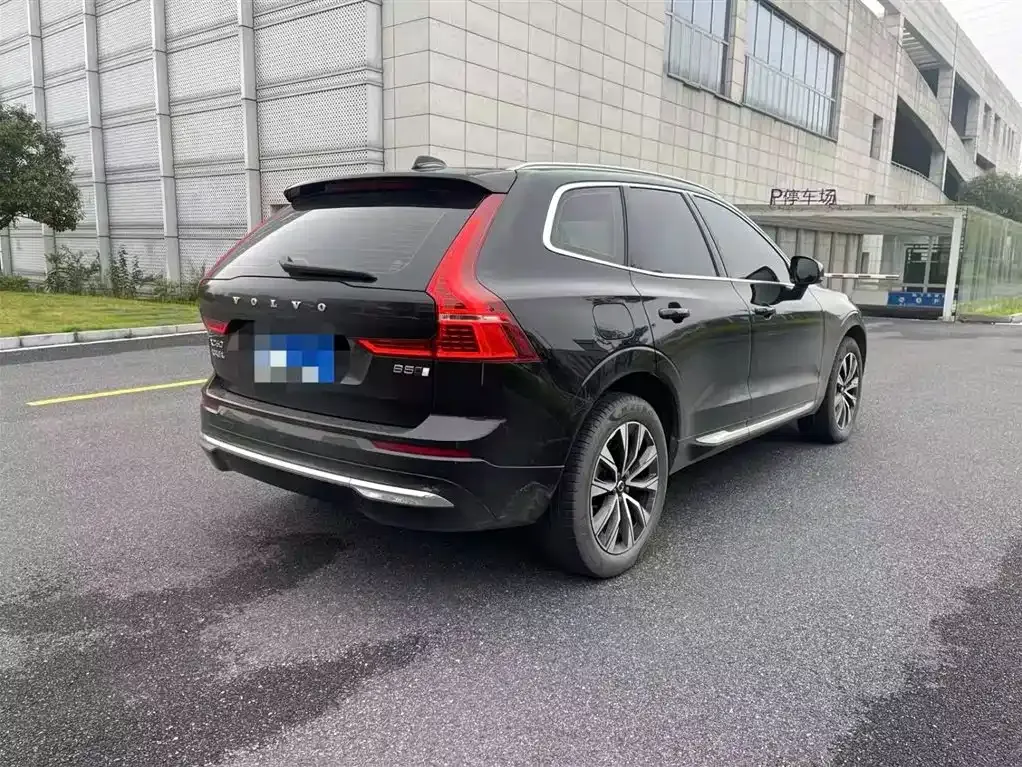 Volvo XC60 — фото 5