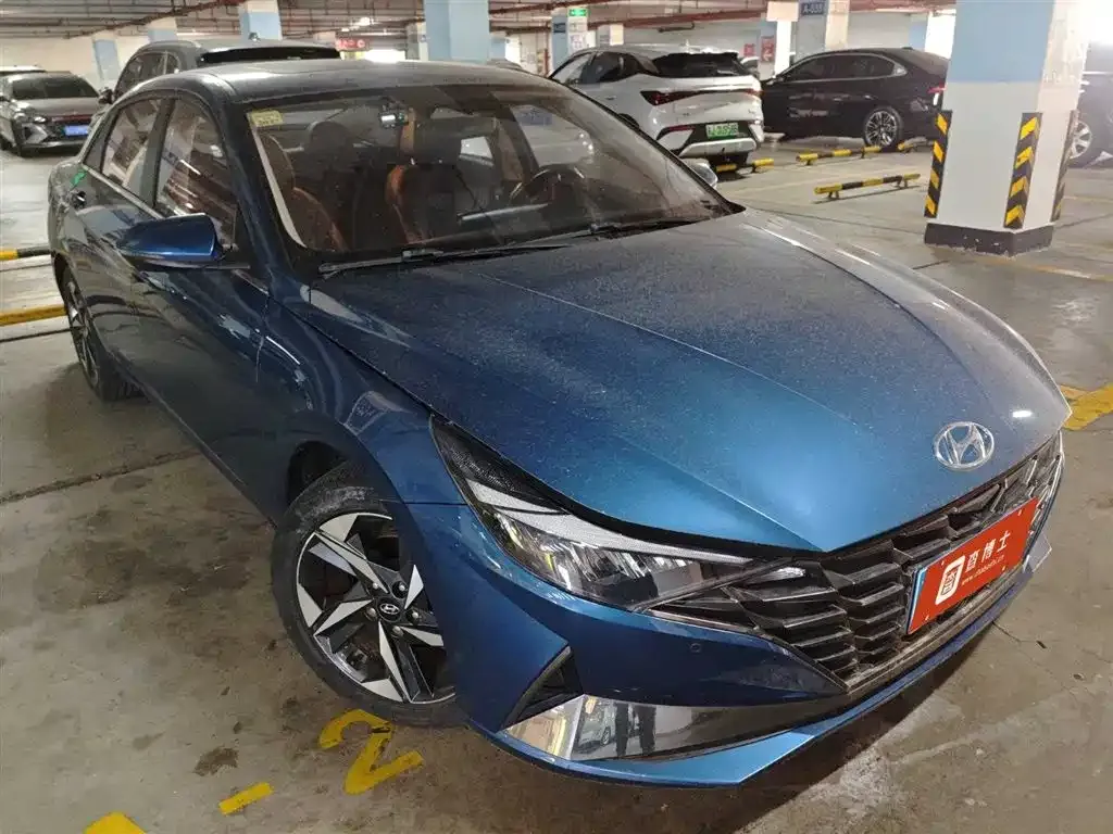 Hyundai Elantra — фото 3