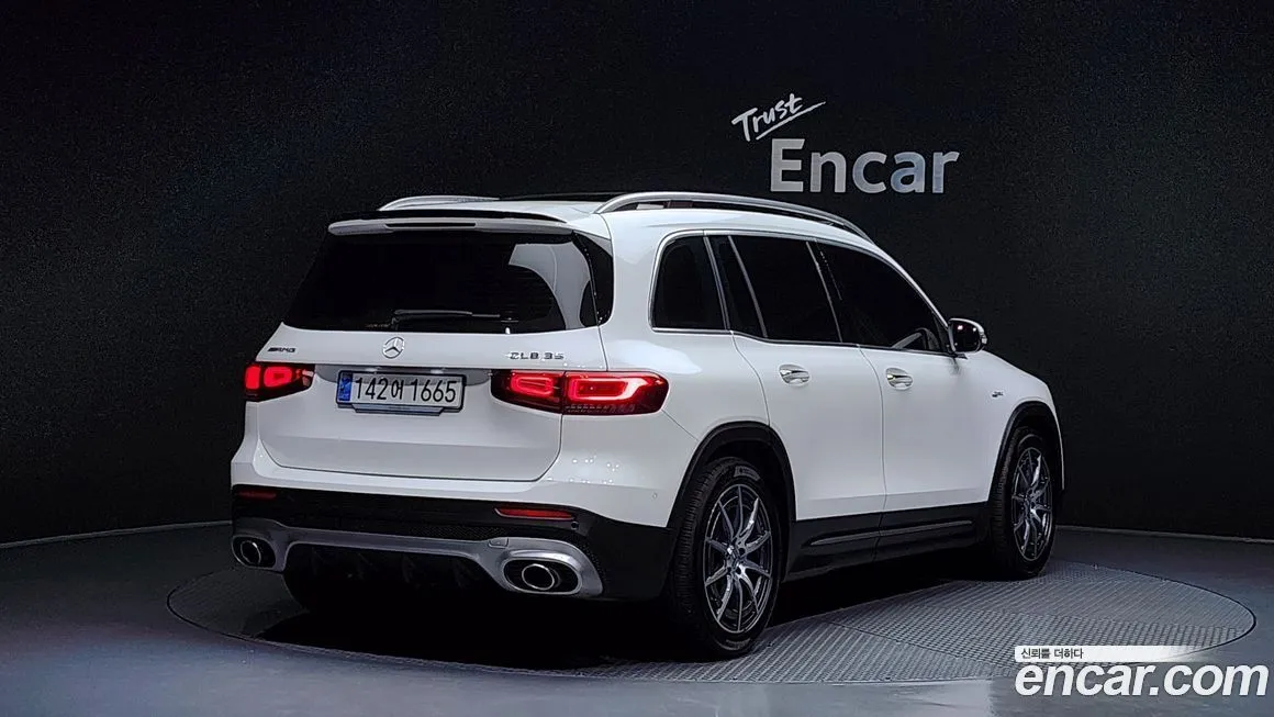 Mercedes-Benz GLB-Class — фото 2