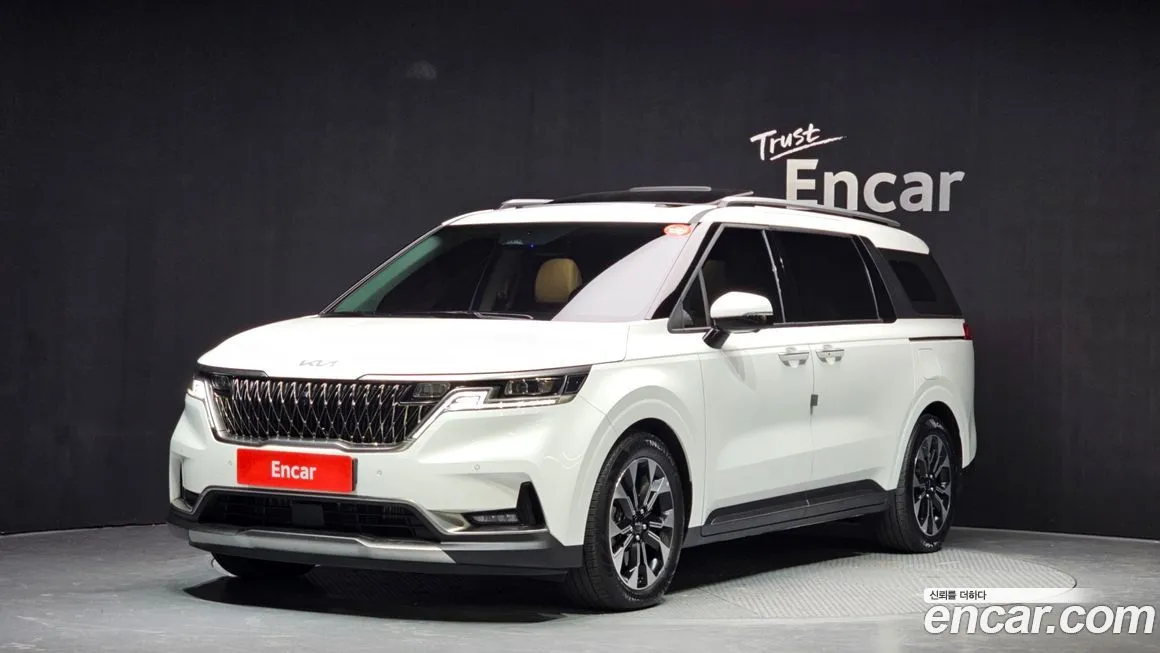 Kia Carnival — фото 1