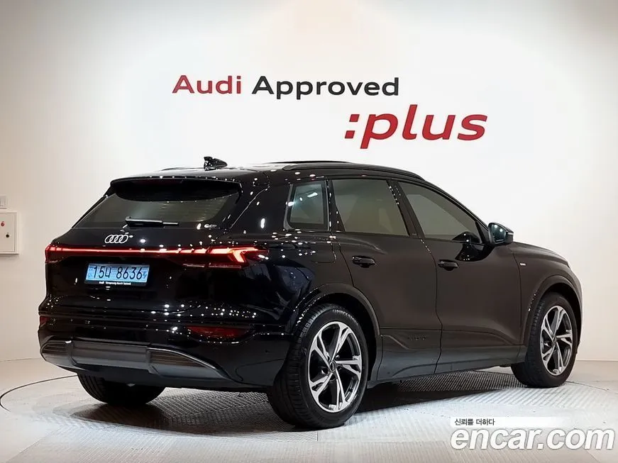 Audi Q6 e-tron — фото 2