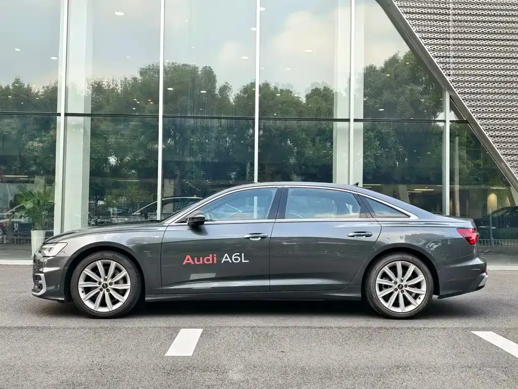 Audi A6L — фото 3