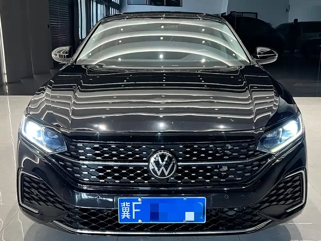 Volkswagen Passat — фото 2