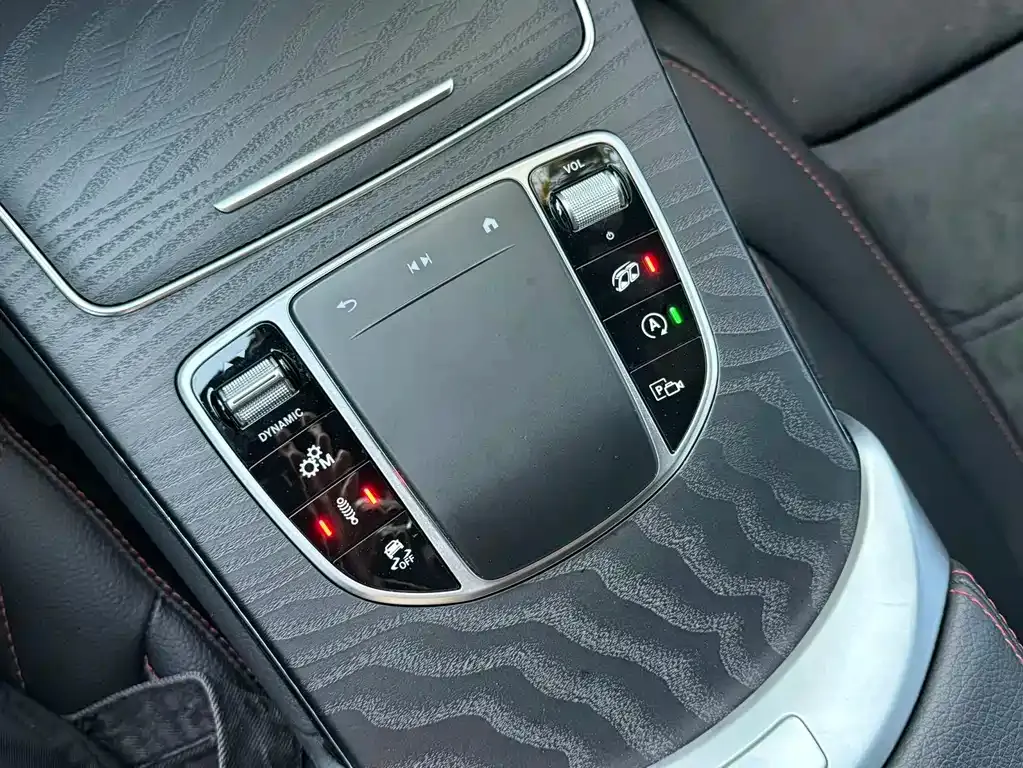 Mercedes-Benz GLC AMG — фото 10