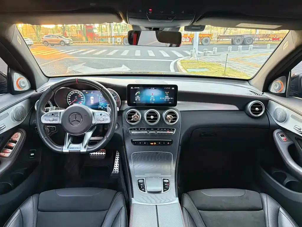 Mercedes-Benz GLC AMG — фото 8