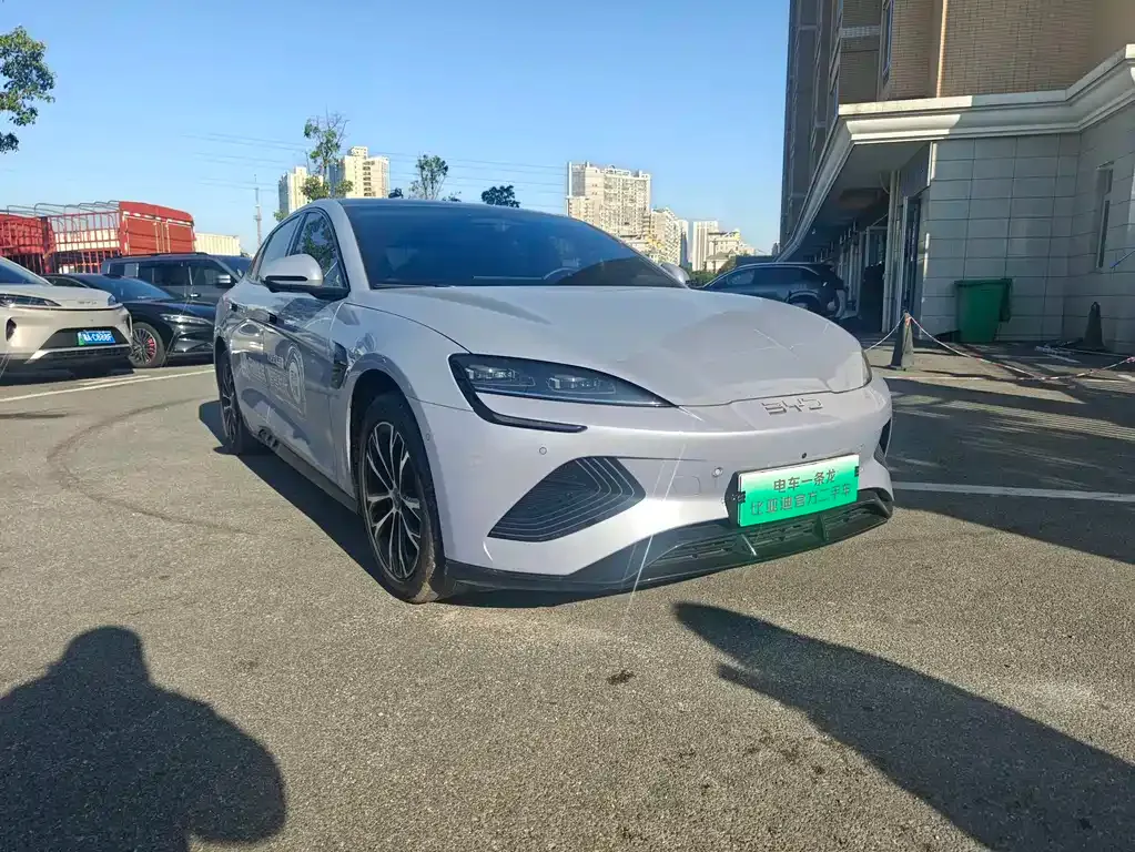 BYD Seal — фото 3