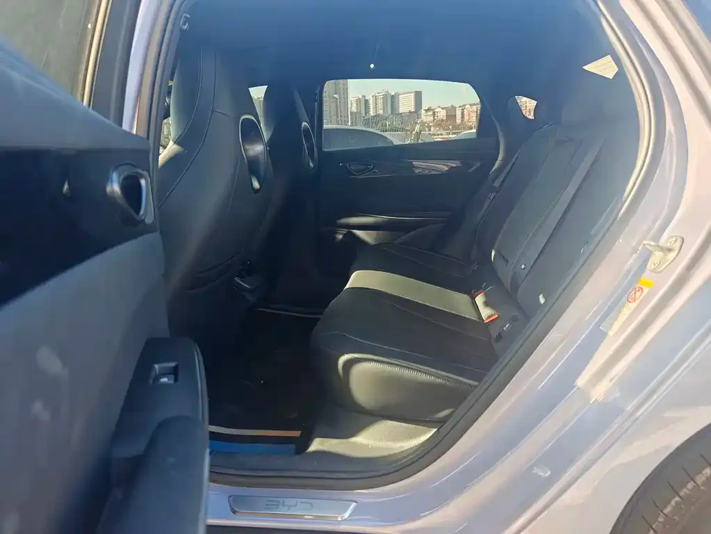 BYD Seal — фото 7