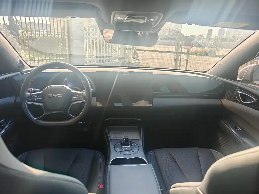 BYD Seal — фото 8