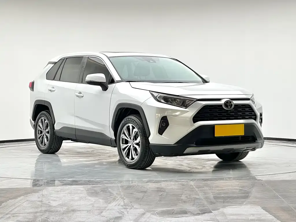 Toyota RAV4 — фото 3