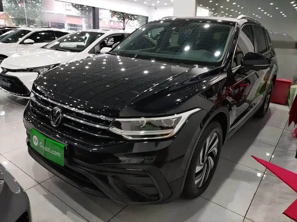 Volkswagen Tiguan L — фото 5