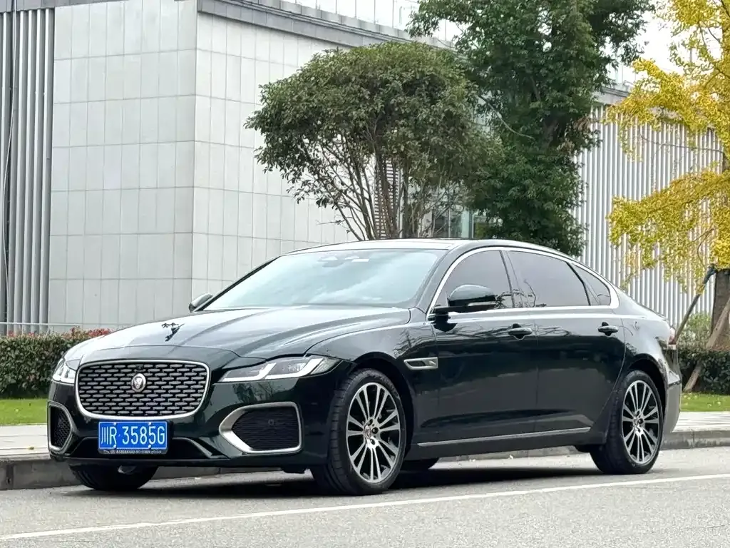 Jaguar XFL — фото 1