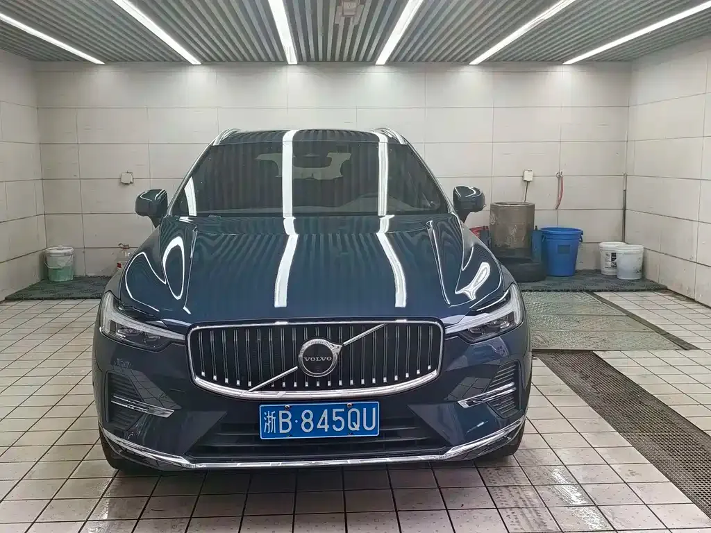 Volvo XC60 — фото 2