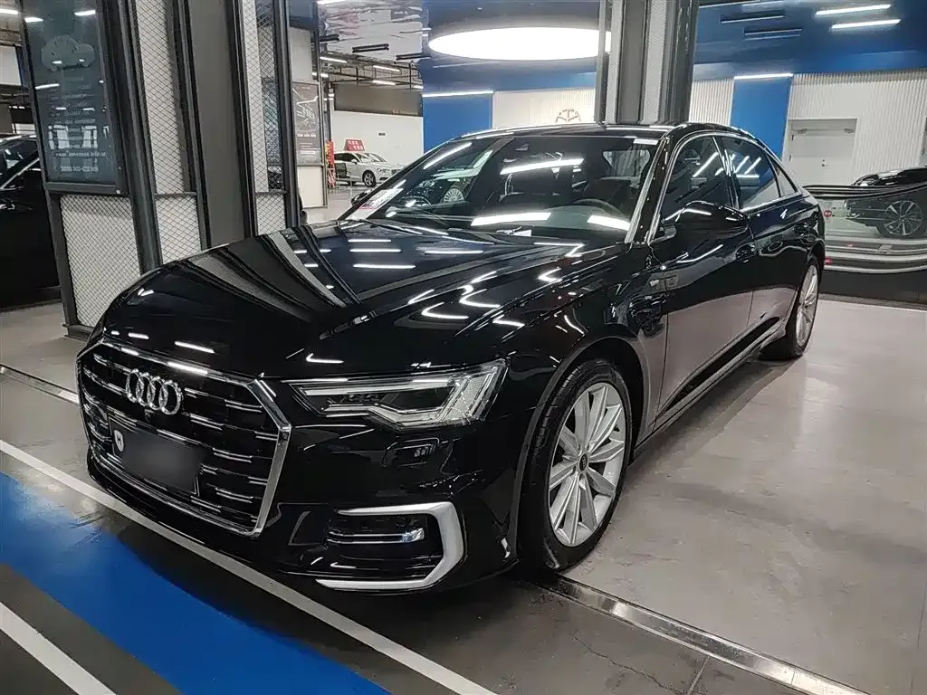 Audi A6L — фото 2