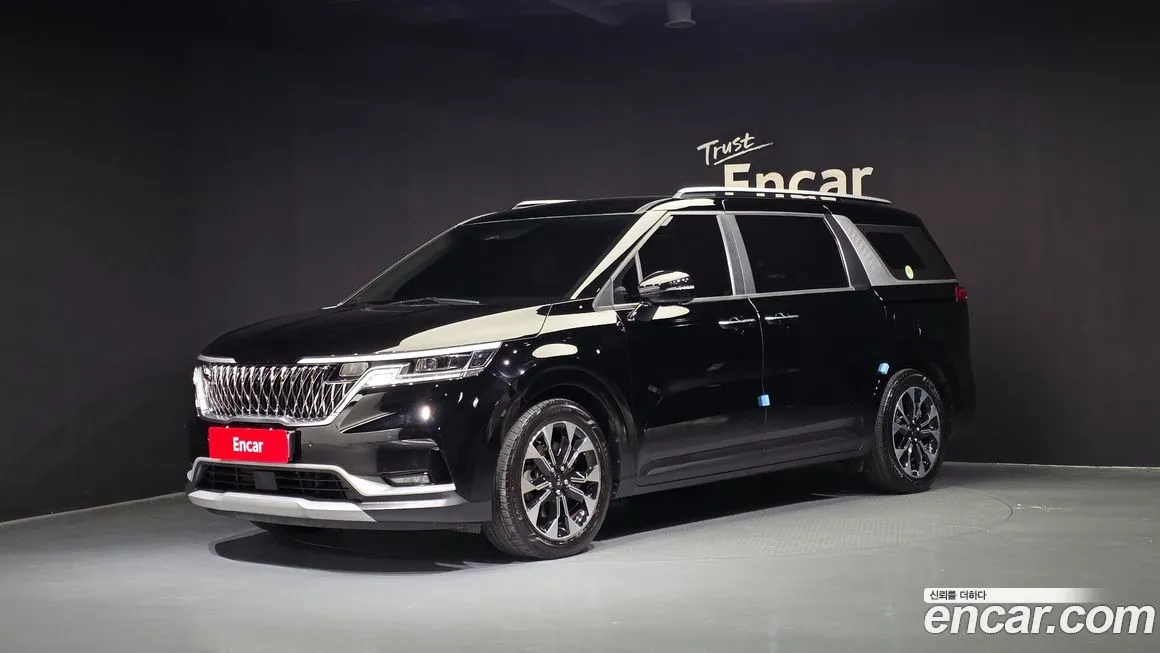 Kia Carnival — фото 1