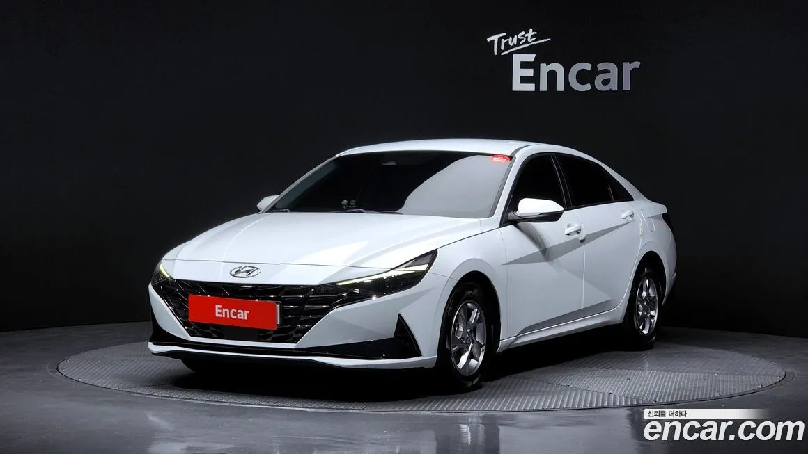 Hyundai AVANTE — фото 1