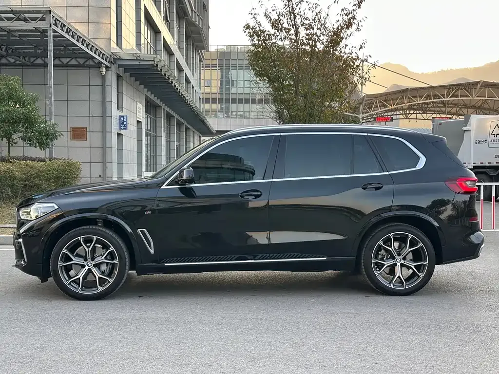 BMW X5 — фото 4