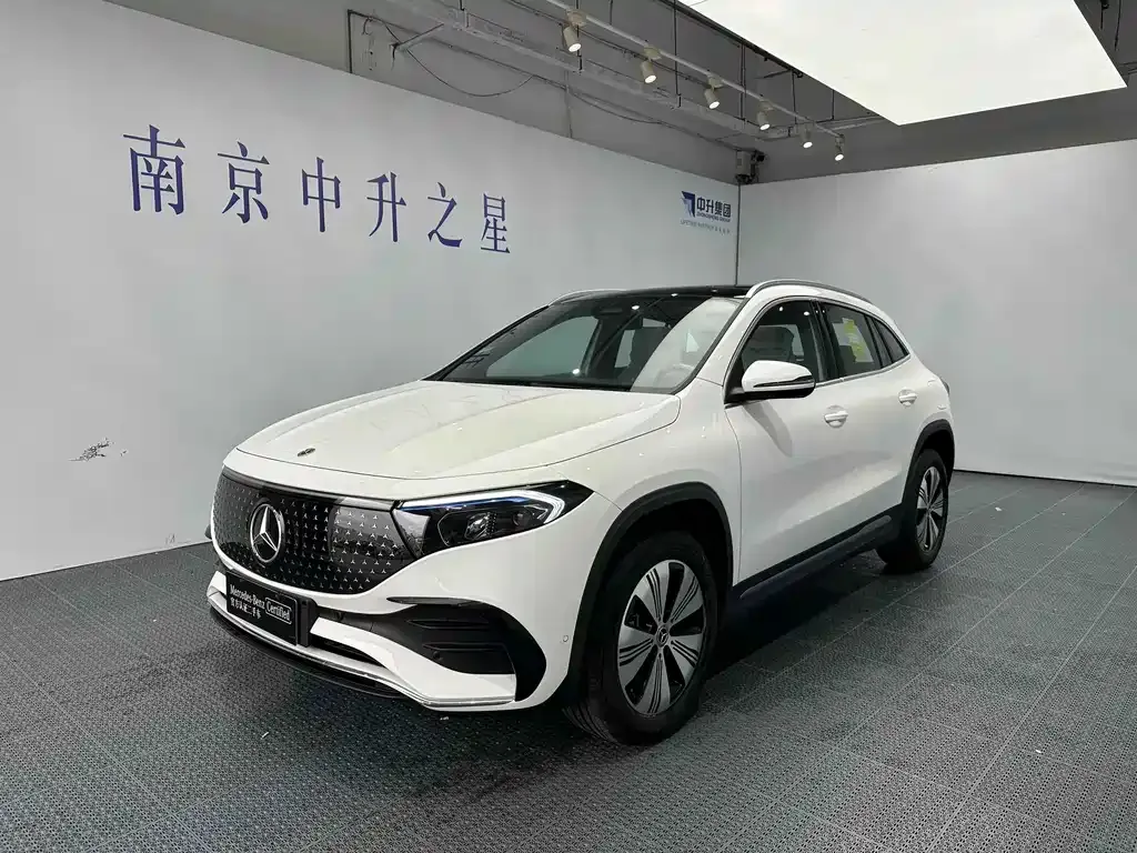 Mercedes-Benz EQA — фото 1