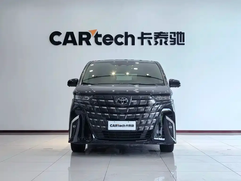Toyota Alphard — фото 2