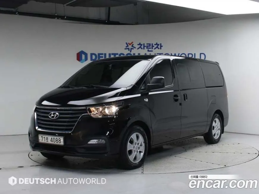 Hyundai Starex — фото 1