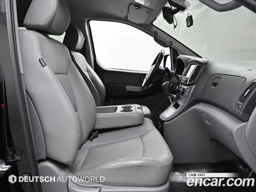 Hyundai Starex — фото 10