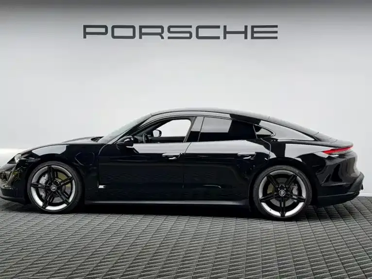 Porsche Taycan — фото 5
