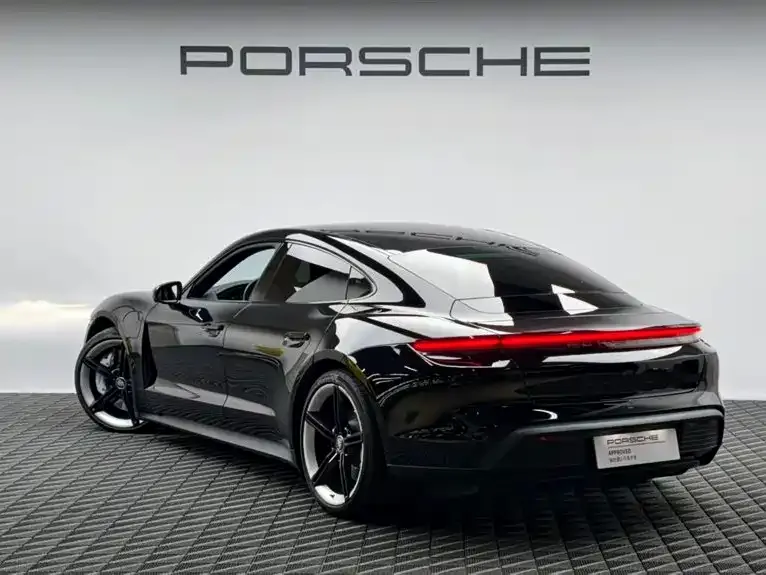 Porsche Taycan — фото 6