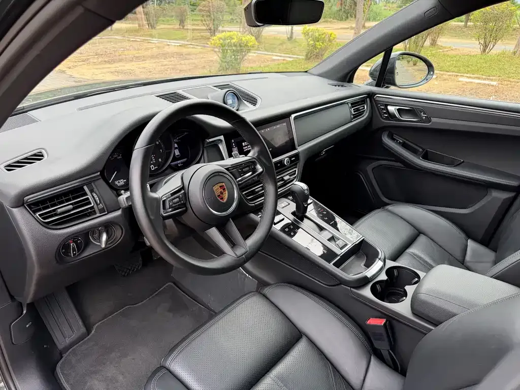 Porsche Macan — фото 10