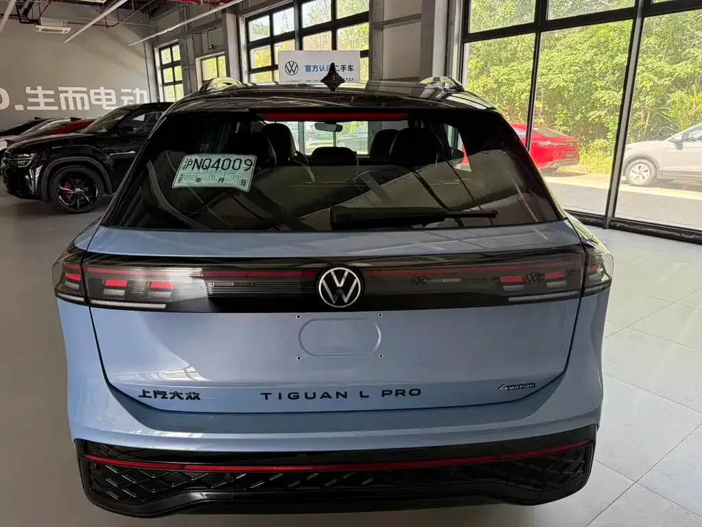 Volkswagen Tiguan L — фото 10