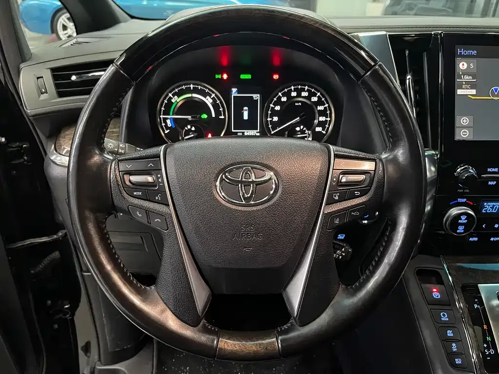 Toyota Vellfire — фото 7