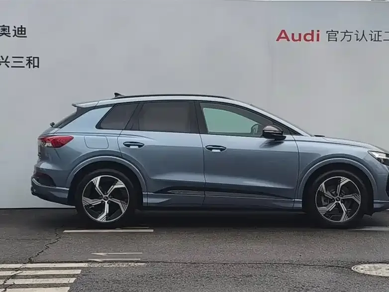 Audi Q4 e-tron — фото 3