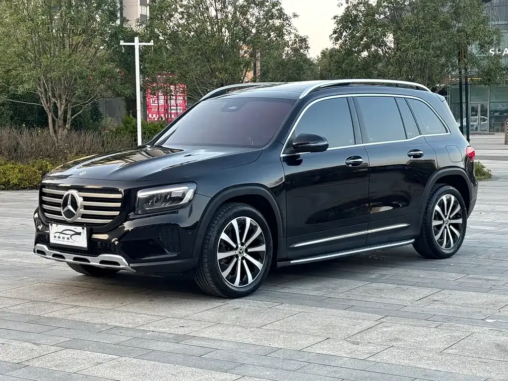 Mercedes-Benz GLB — фото 2