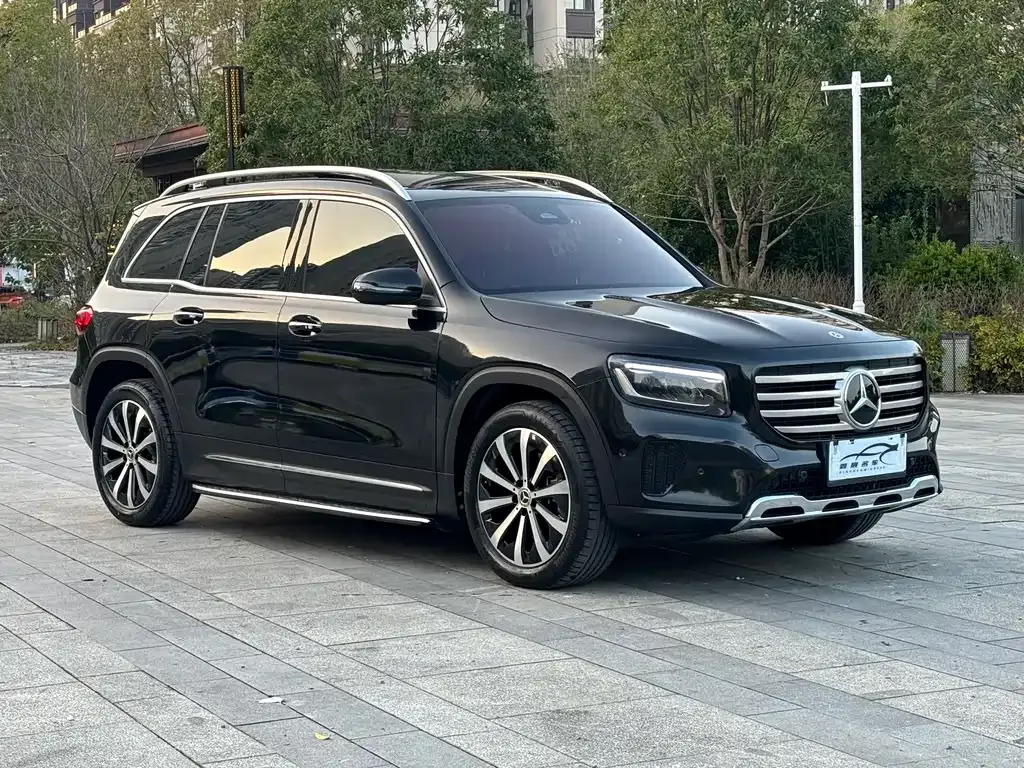 Mercedes-Benz GLB — фото 3