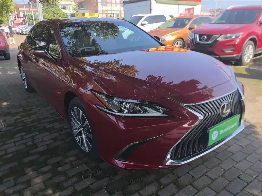 Lexus ES — фото 4